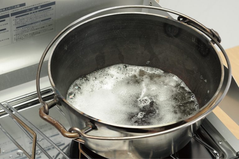 Uniflame UF Dutch Oven
